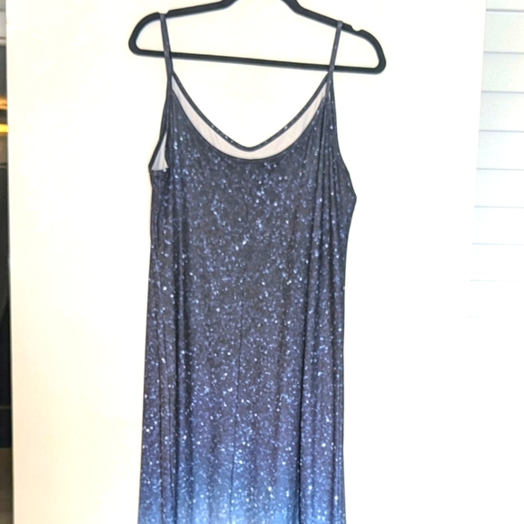 Dresses & Skirts - 2/$10 Elegant Blue and White Sleeveless Long Dress
